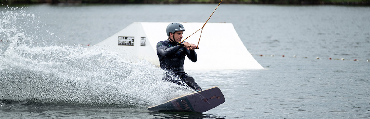 Clément de Prémonville, champion de wakeskate.