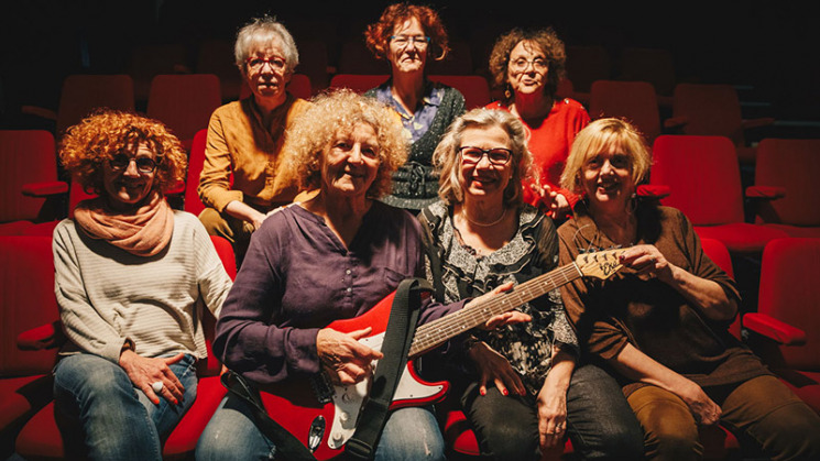 La troupe 2019 des mamies guitares au complet !
