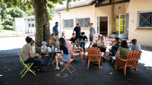Terrasse du P'aus Café à Bonrepos-sur-Aussonnelle