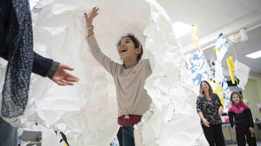 Atelier danse dessin à la Maison des solidarités de Cugnaux