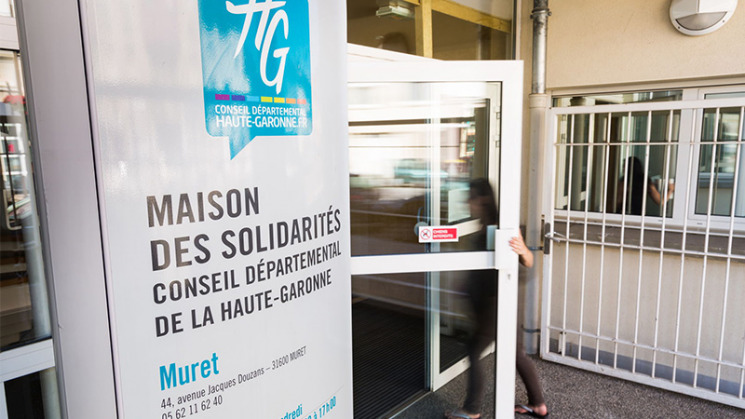 Le Département distribue des kits de protection d'urgence pour limiter la progression de l'épidémie.