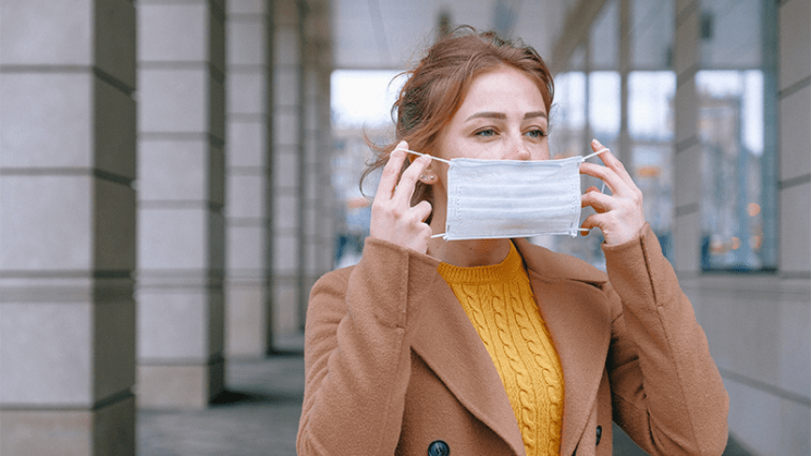 4 millions de masques ont été commandés par le Département, dont 1,4 million cofinancés avec la Région, afin que les professionnels et habitants soient protégés face au Covid-19.