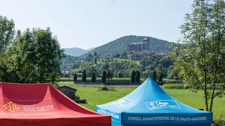 The Village réunit pendant deux jours, décideurs et change-makers nationaux et internationaux à Saint-Bertrand-de Comminges