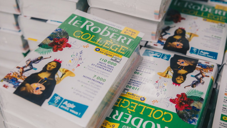 Dictionnaires distribués lors de la rentrée 2020