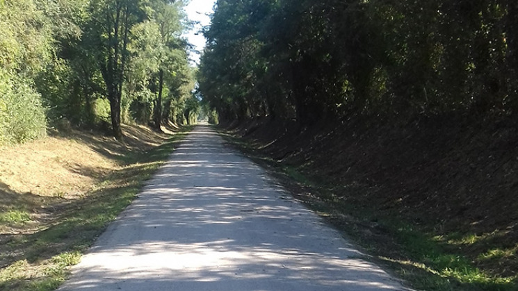 La piste cyclable entre His et Castagnède.