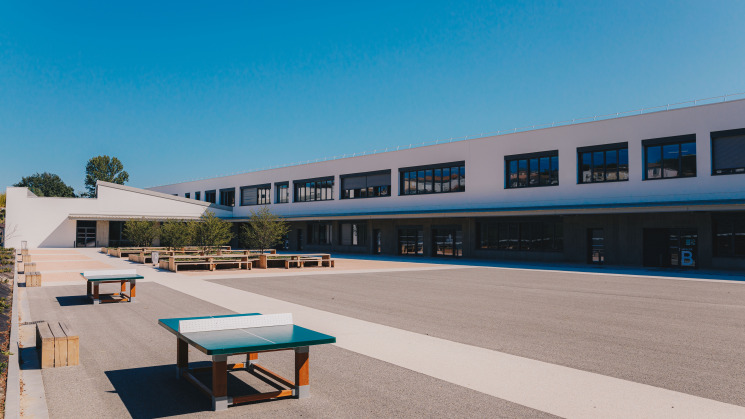 Image Cour du collège d'Escalquens