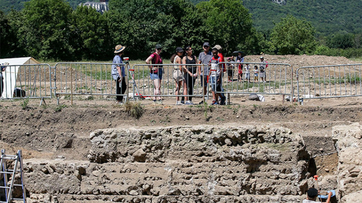 La visite du chantier de fouilles