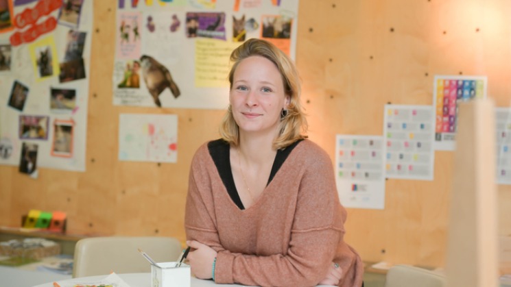 Portrait Caroline Schneider Maison Des Adolescents