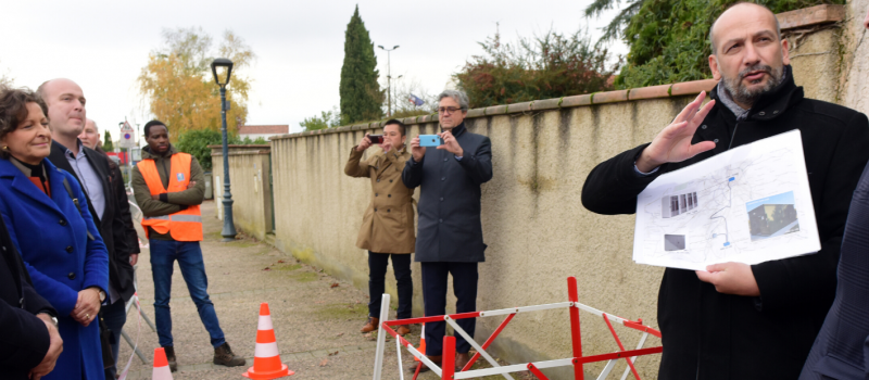 Entre 2019 et 2022, le Conseil départemental, via le syndicat mixte Haute-Garonne numérique et son délégataire Fibre 31, déploie la fibre optique sur l’ensemble du territoire haut-garonnais. Les premiers bénéficiaires se trouvent à Saubens.